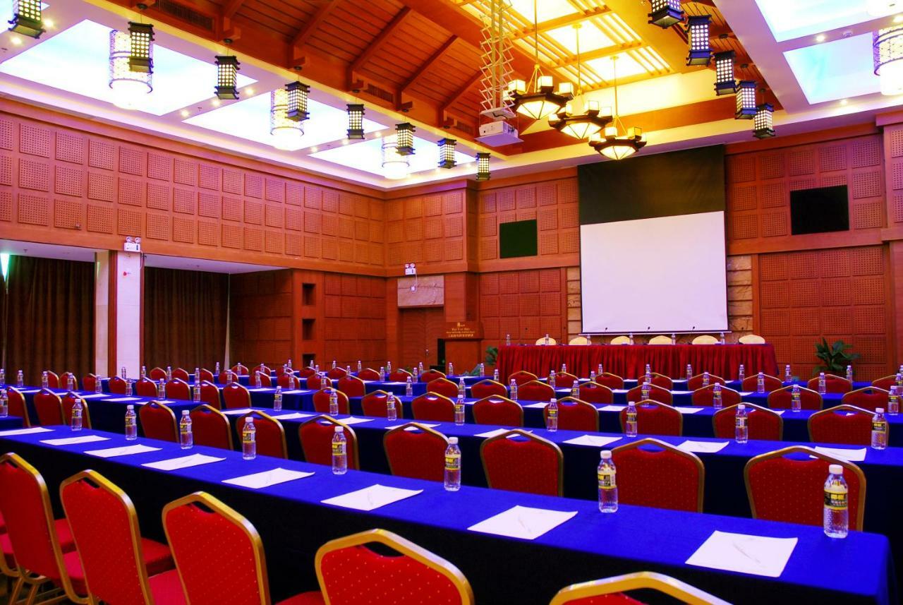 Rongjin Haiyue Hotel Санья Экстерьер фото
